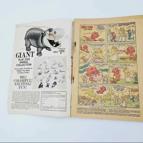 Devil Kids starring Hot Stuff #44 (Harvey Comics) May 1970 - Picture 2 of 10